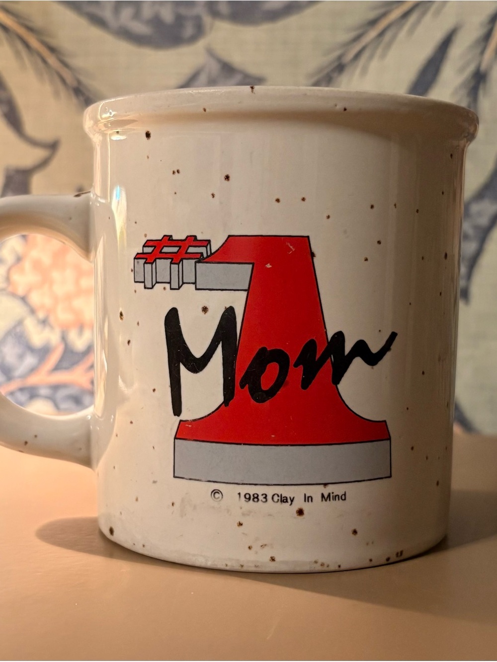 #1 Mom Red Graphic Ceramic Mug